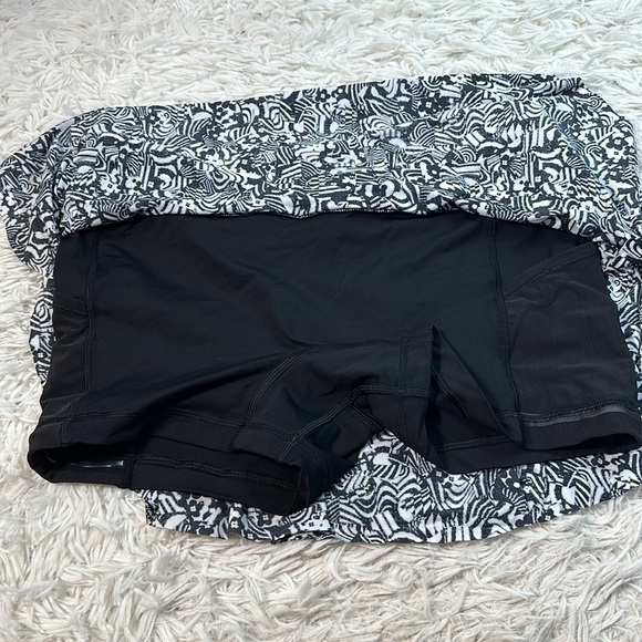 Lululemon Quick Pace Skirt (13") - Picture 3 of 6